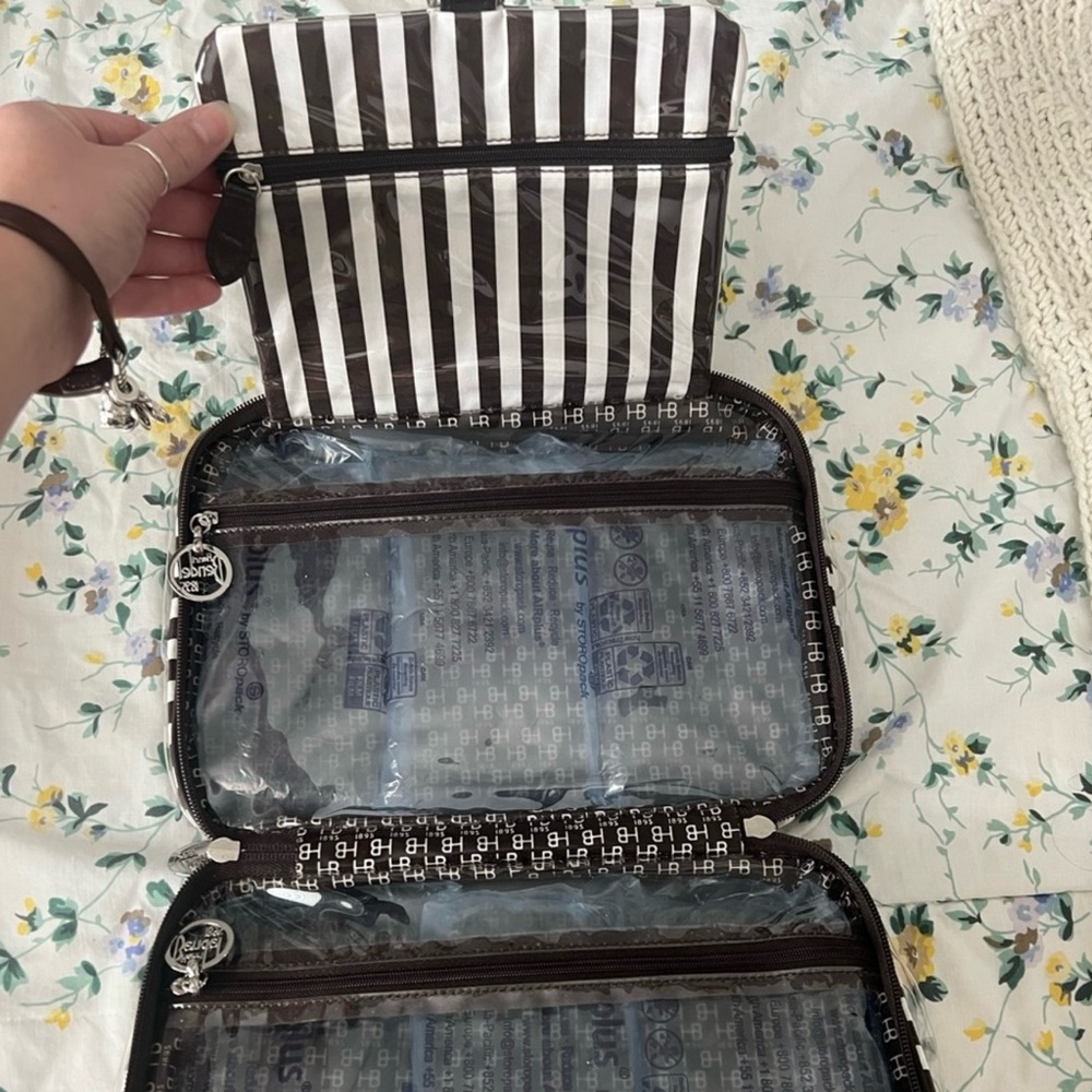 Henri Bendel Black and White Cosmetic Bag - Picture 10 of 11